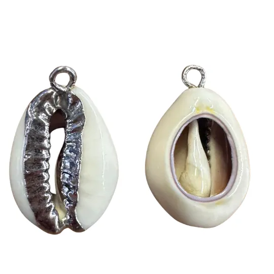 Cowrie Pendant with Metal Belt